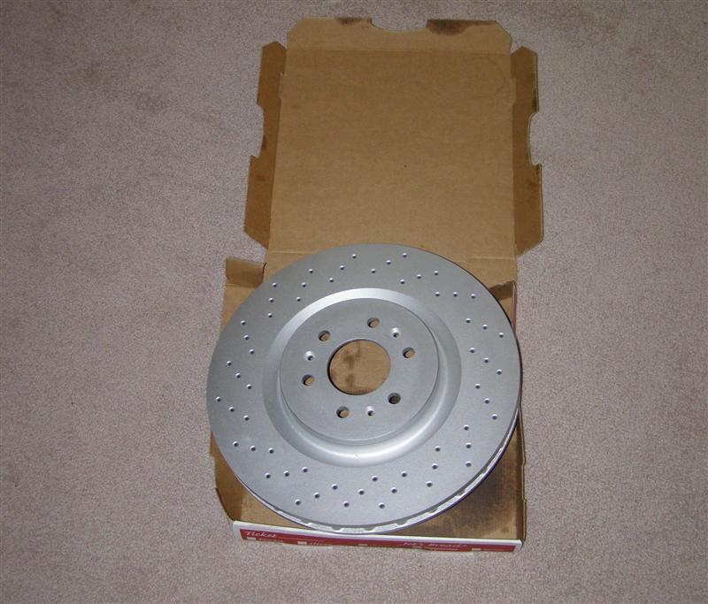 http://ronoversiii.com/cts-v/200905/brakes1.JPG